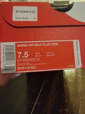 Nike WMNS Air Max Plus PRM Shoe Box - Black/University Red